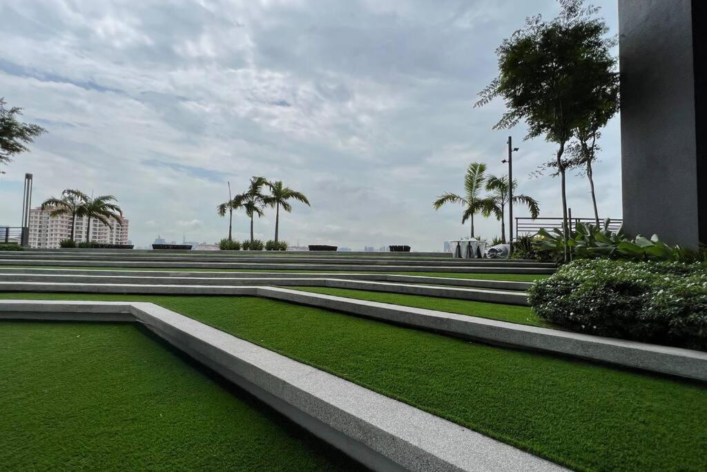 Cozy Aera Residence / Free Wi-Fi Netflix / Sunway Petaling Jaya Exterior photo