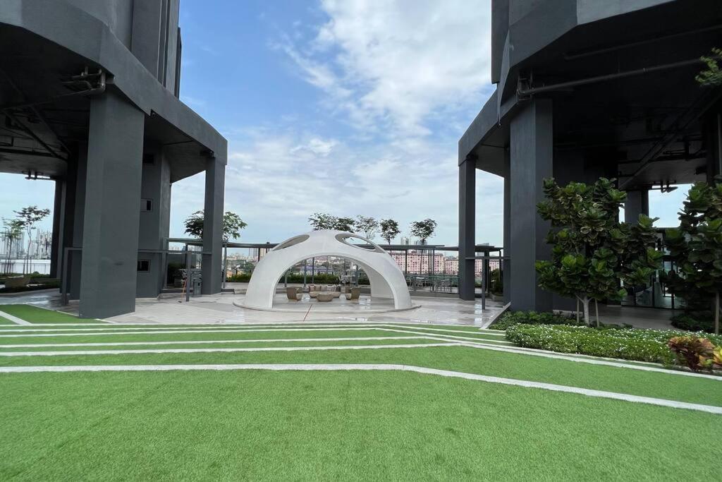 Cozy Aera Residence / Free Wi-Fi Netflix / Sunway Petaling Jaya Exterior photo