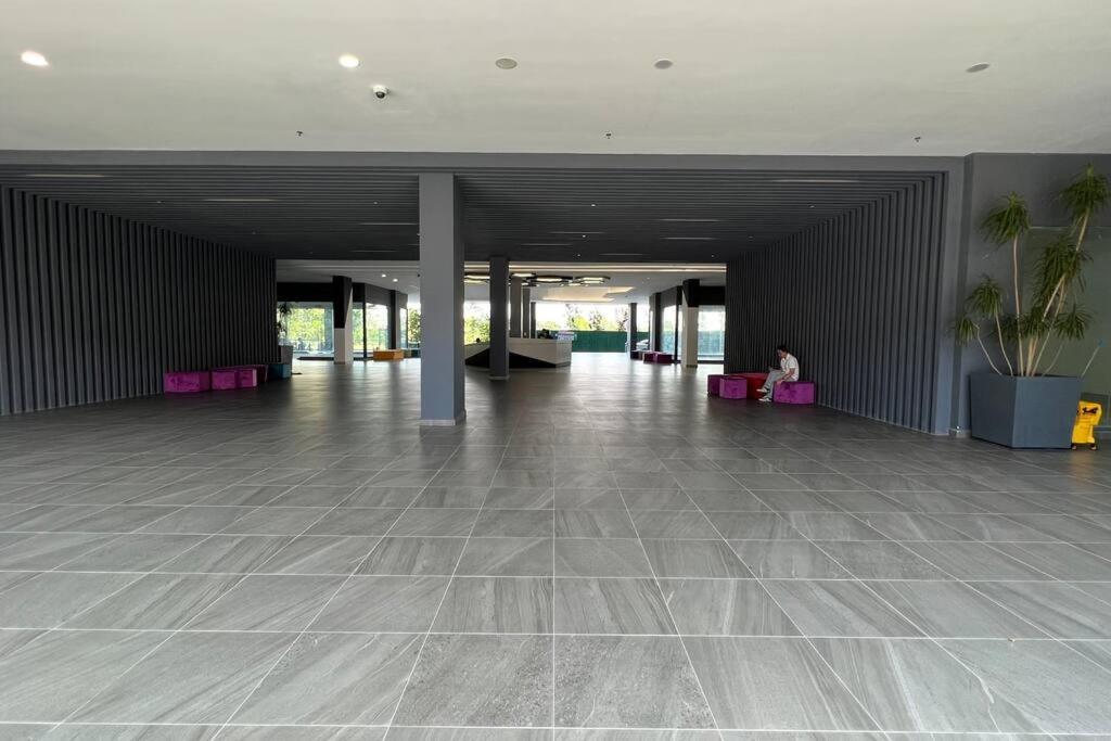 Cozy Aera Residence / Free Wi-Fi Netflix / Sunway Petaling Jaya Exterior photo