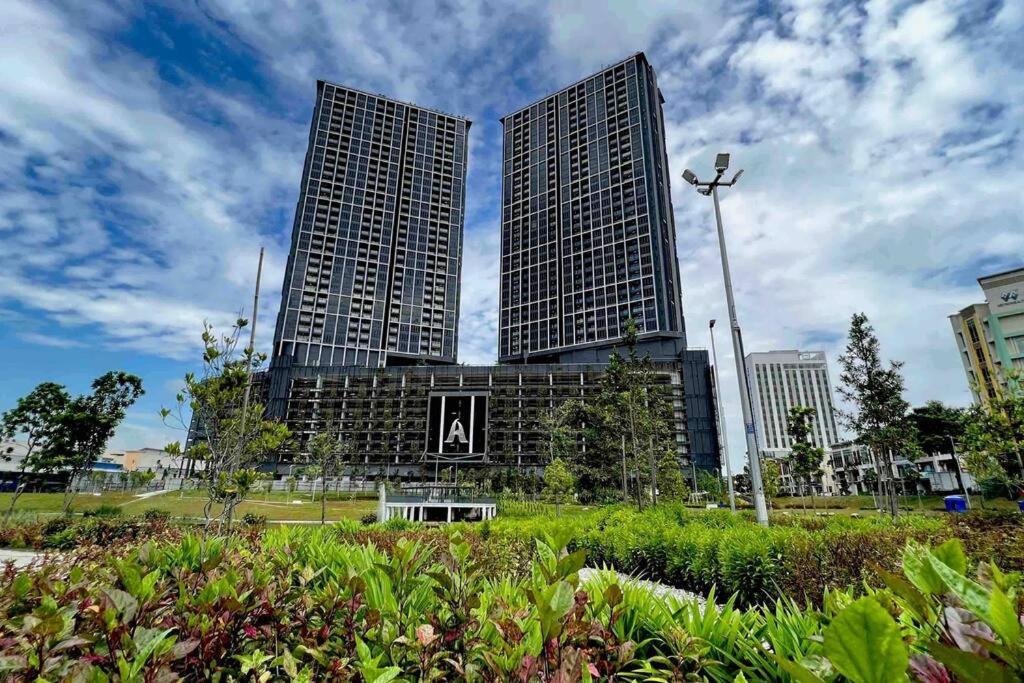 Cozy Aera Residence / Free Wi-Fi Netflix / Sunway Petaling Jaya Exterior photo
